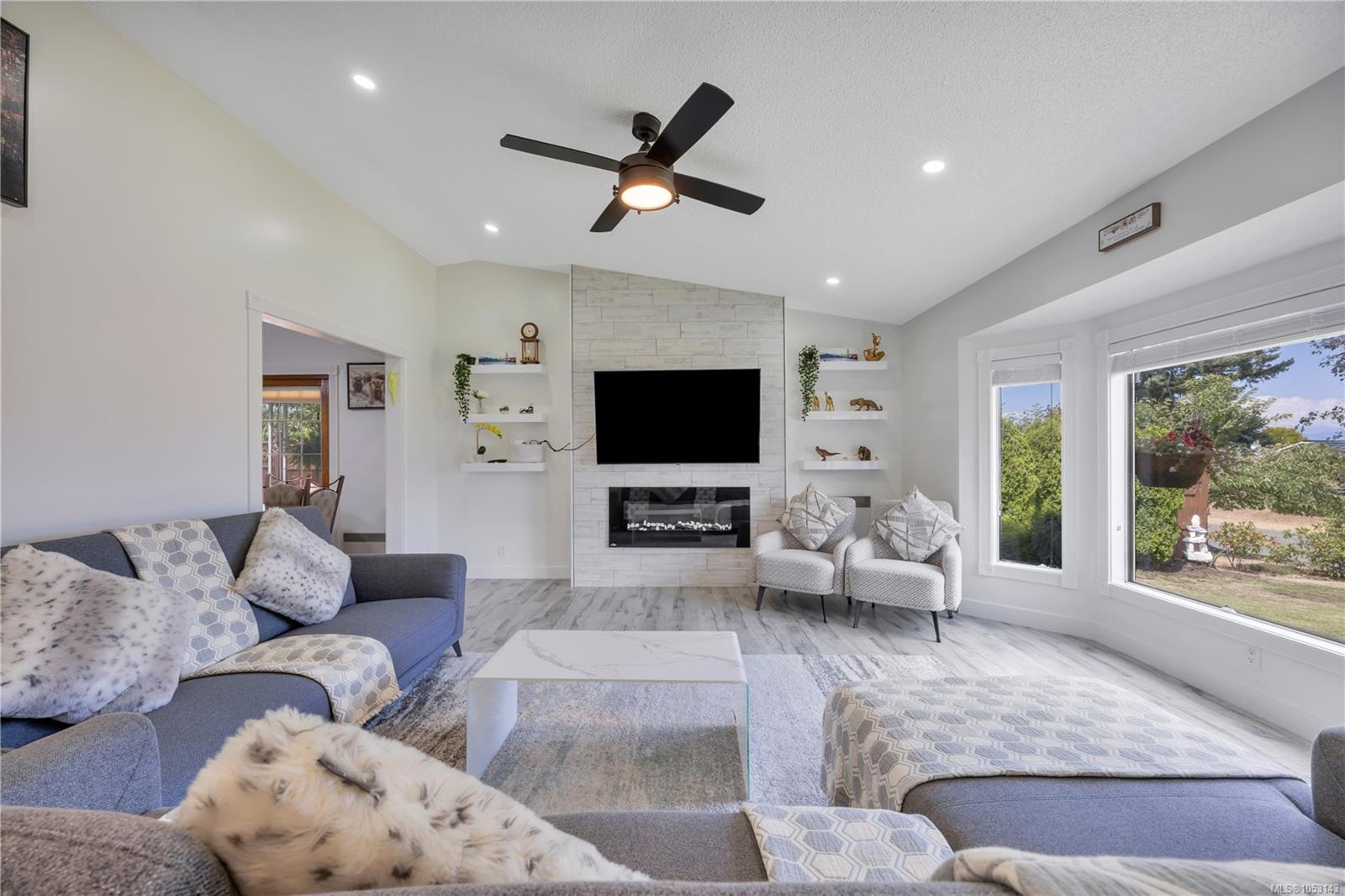 6279 Blueback Rd — listing photo 3 of 24