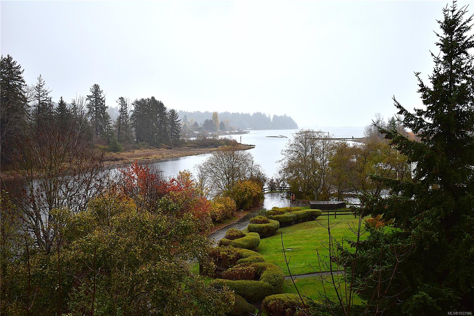 410-1944 Riverside Lane — listing photo 3 of 19