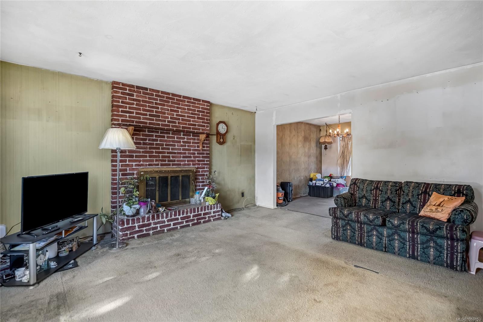 1774 Feltham Rd — listing photo 9 of 38