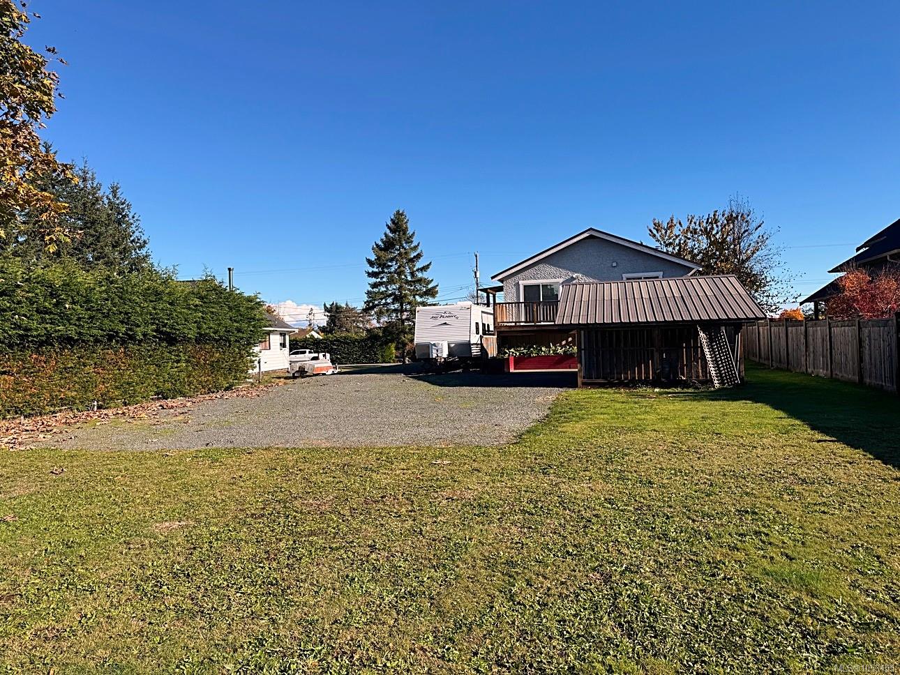4282 Barclay Rd — listing photo 6 of 24