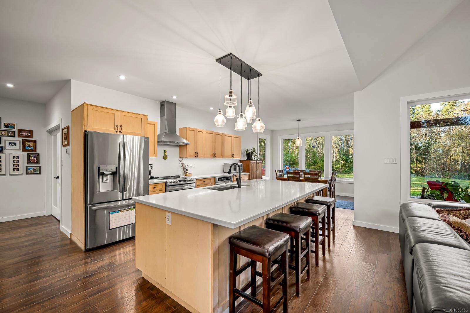 5861 Garvin Rd — listing photo 7 of 40