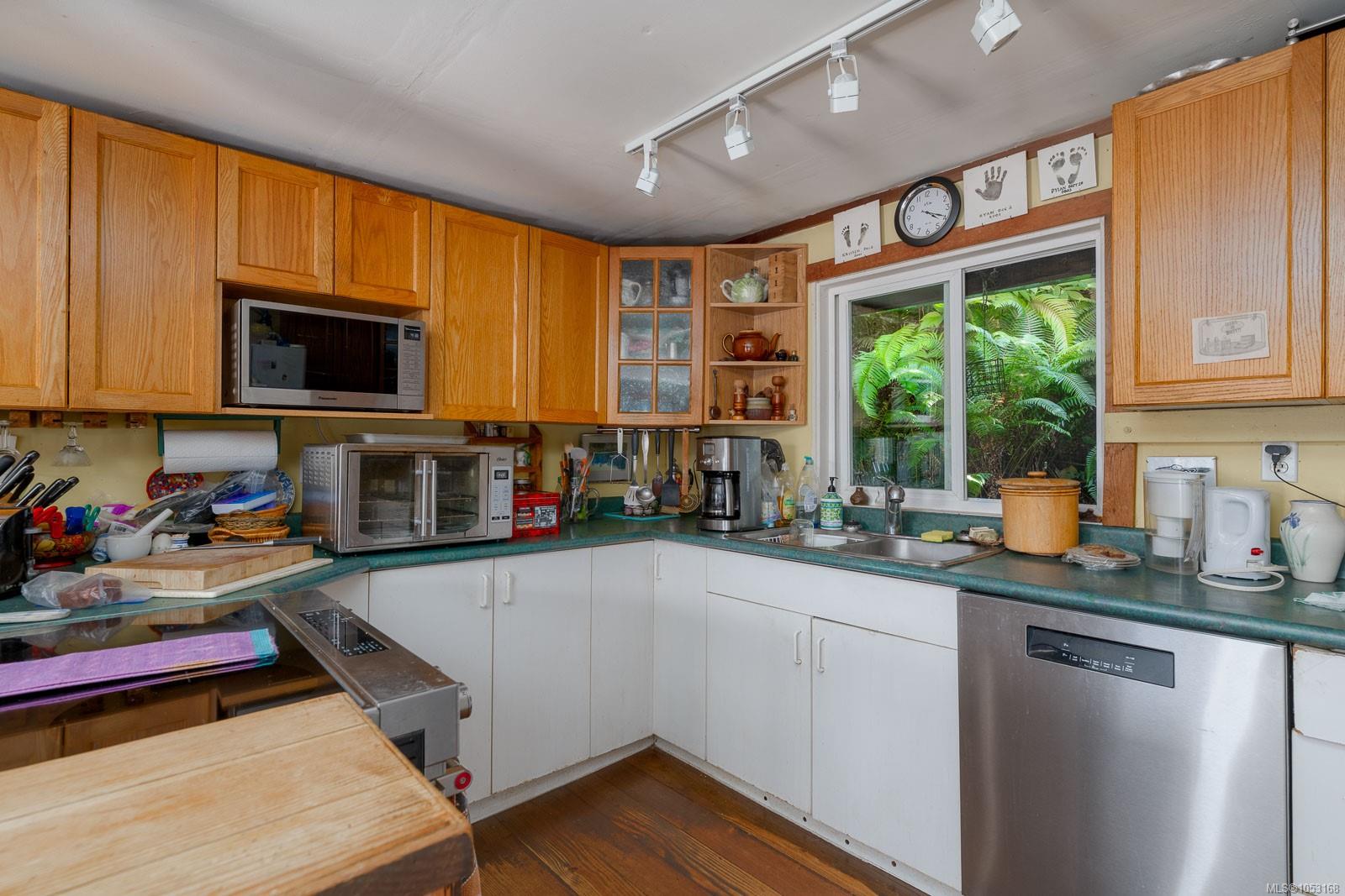 310 Tower Rd — listing photo 10 of 29