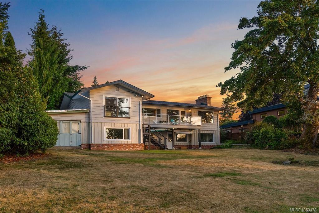 9760 Glynnwood Park Rd — listing photo 6 of 48