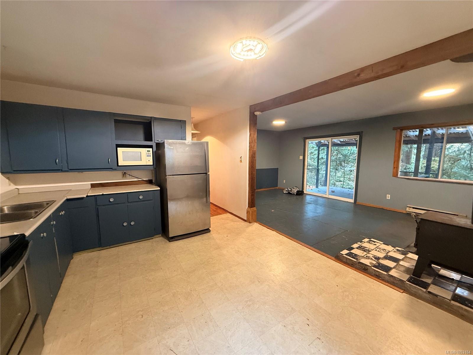 19 Captain Morgans Blvd — listing photo 9 of 23