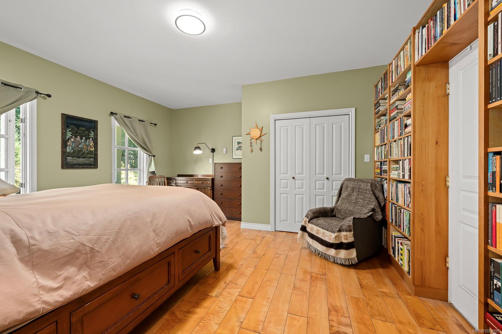 10225 Greenhill Rd — listing photo 13 of 96