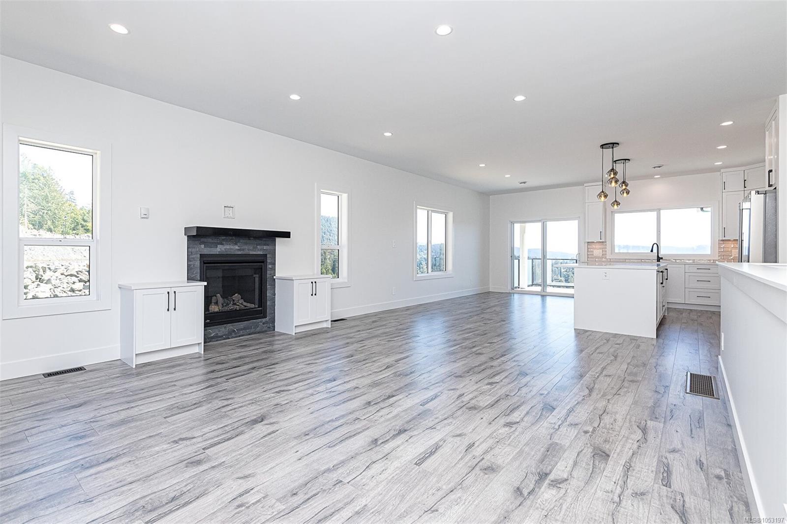 2605 Nickson Way — listing photo 12 of 54