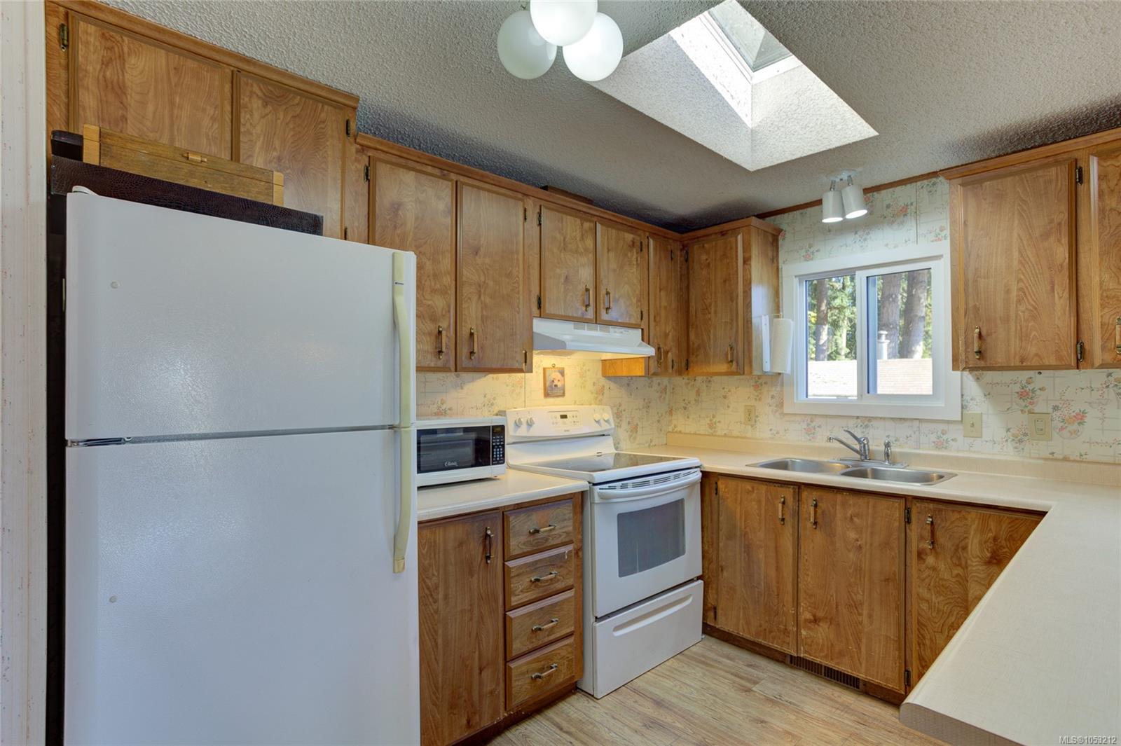 71-10980 Westdowne Rd — listing photo 7 of 68