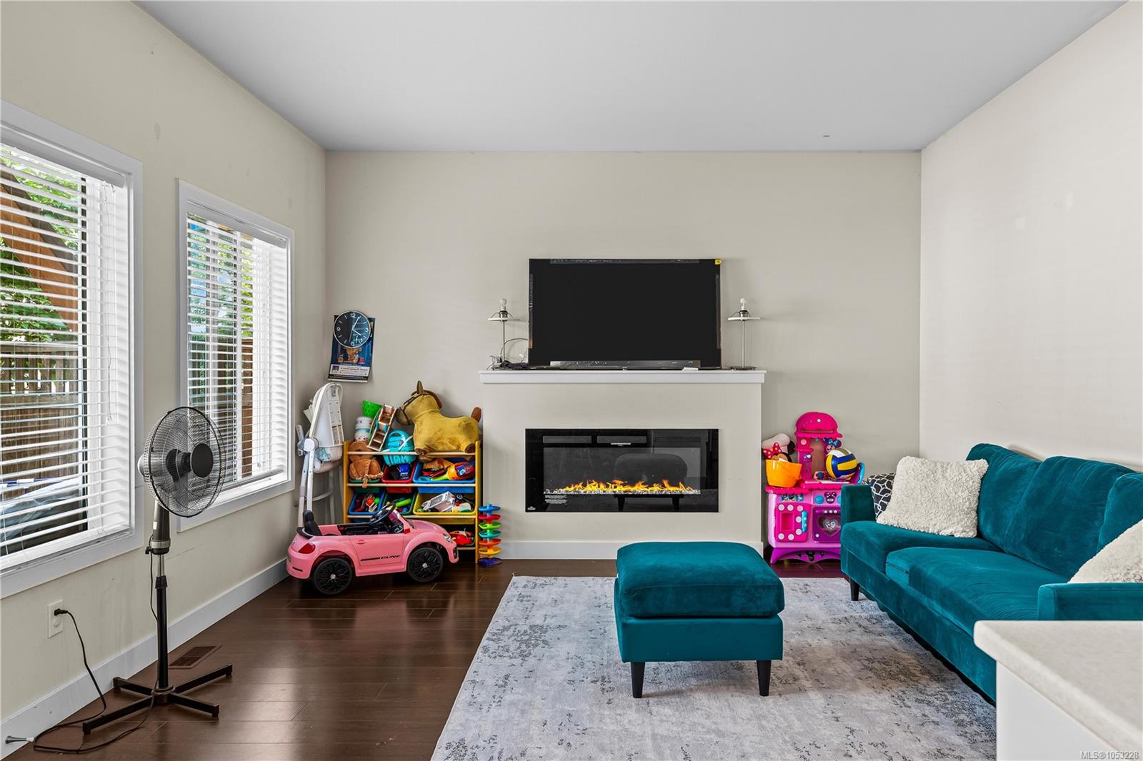 10-2109 13th St — listing photo 13 of 35