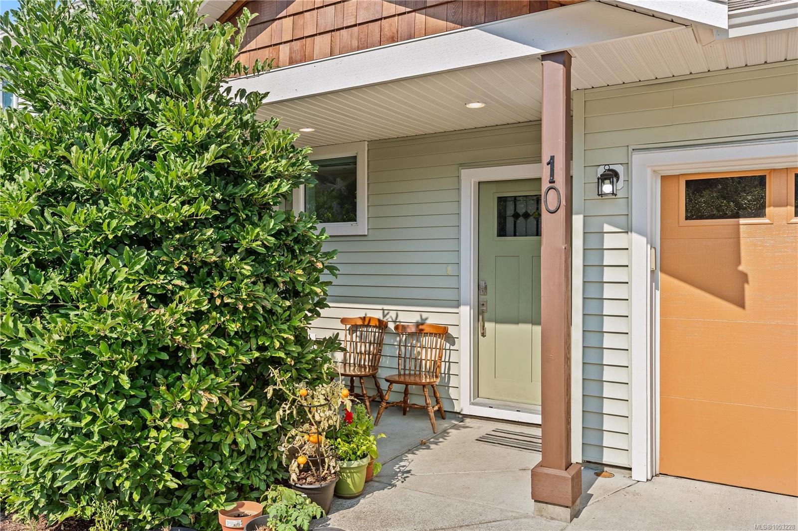 10-2109 13th St — listing photo 4 of 35