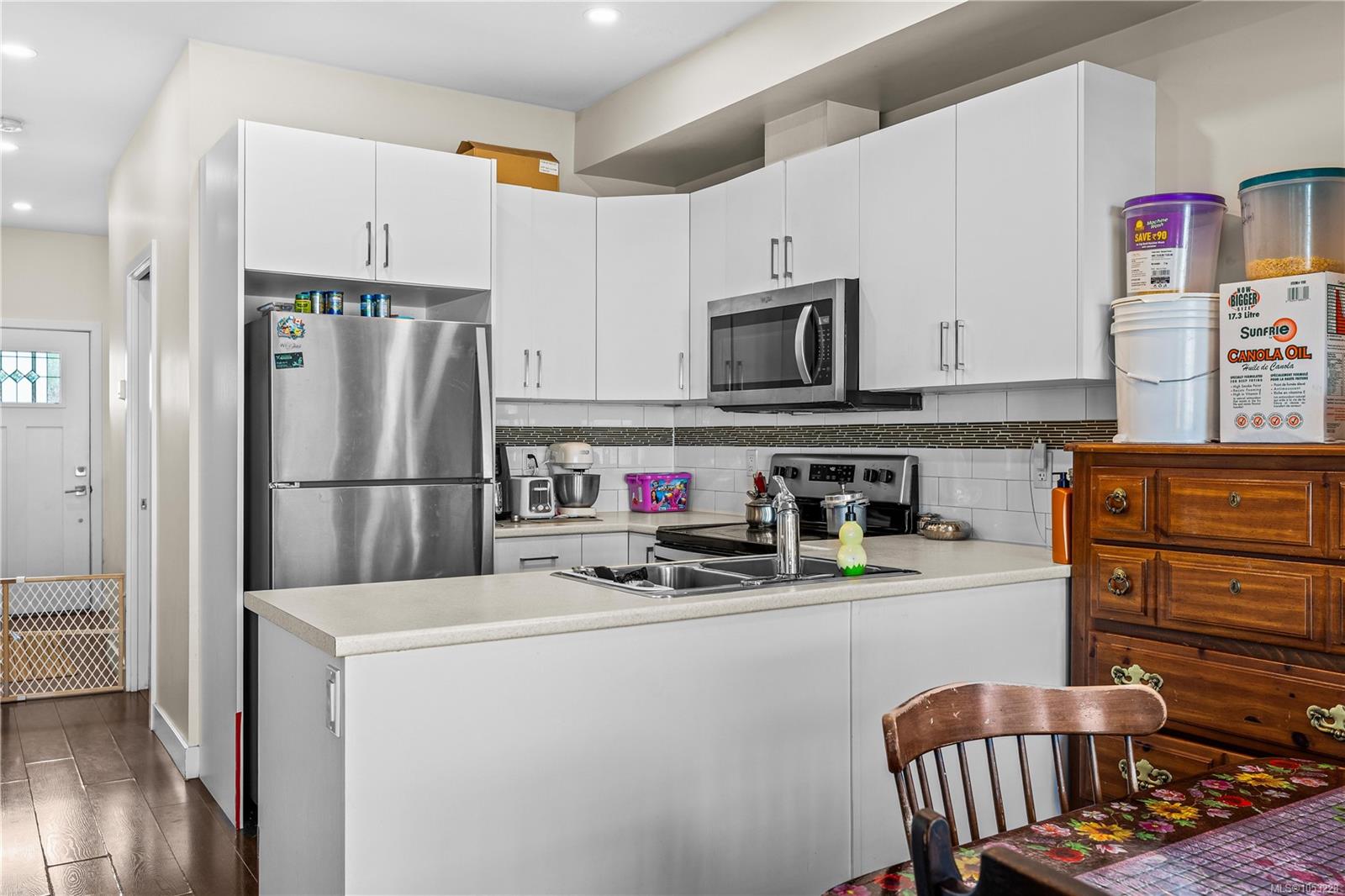10-2109 13th St — listing photo 10 of 35