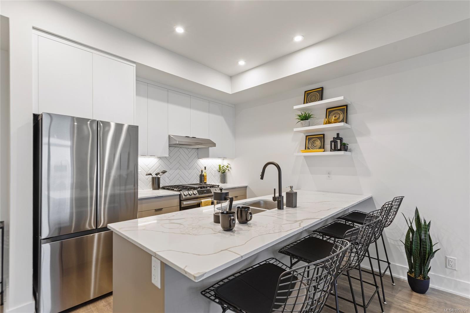 309-1114 Samar Cres — listing photo 4 of 58