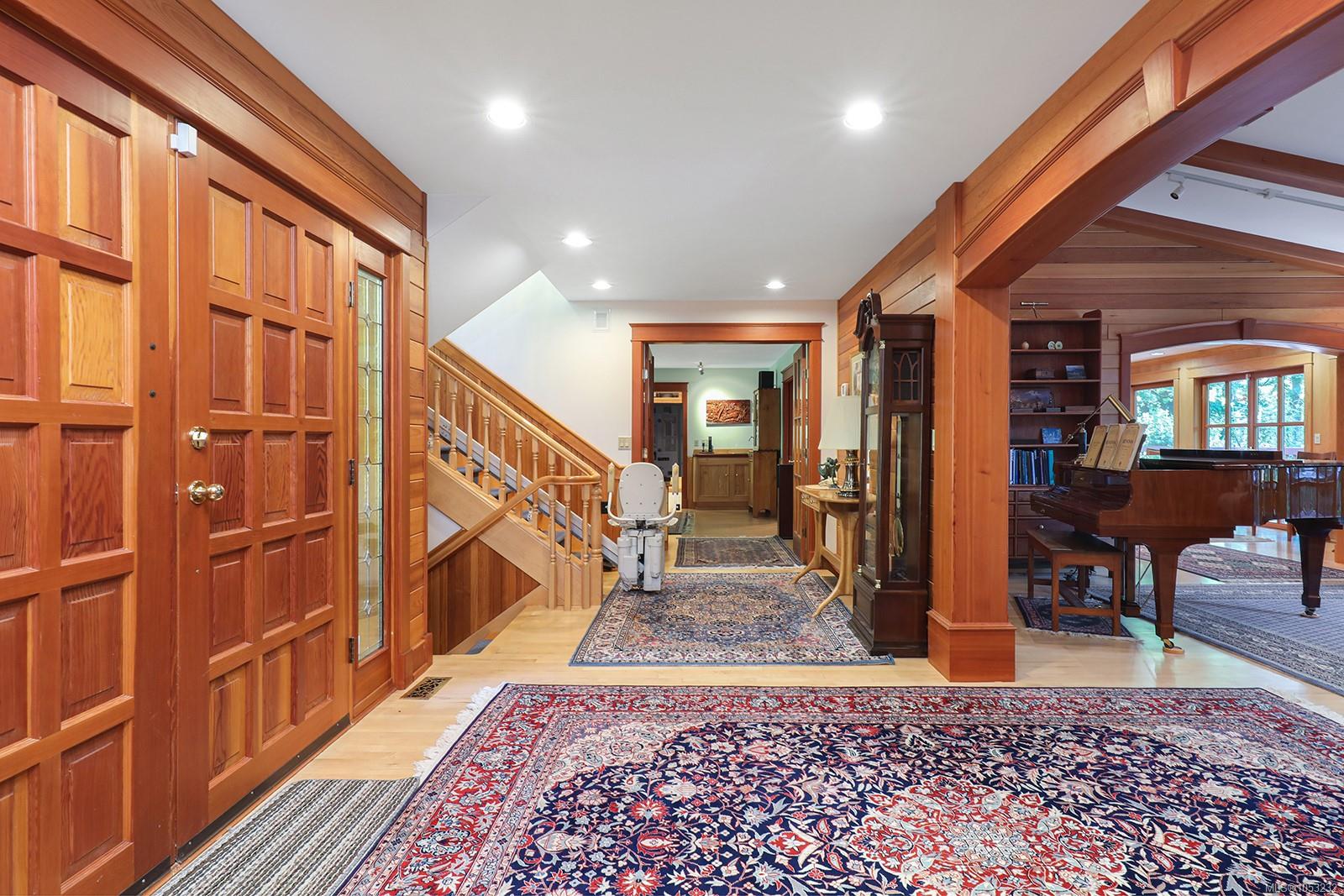 1717 Glen Urquhart Dr — listing photo 10 of 53