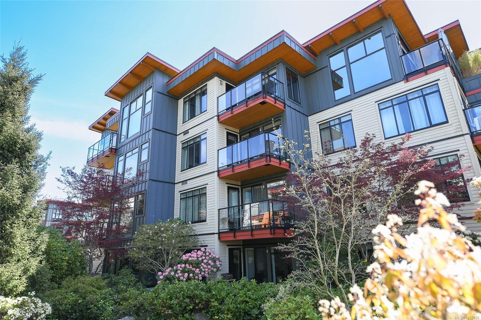 144-2300 Mansfield Dr — listing photo 3 of 48