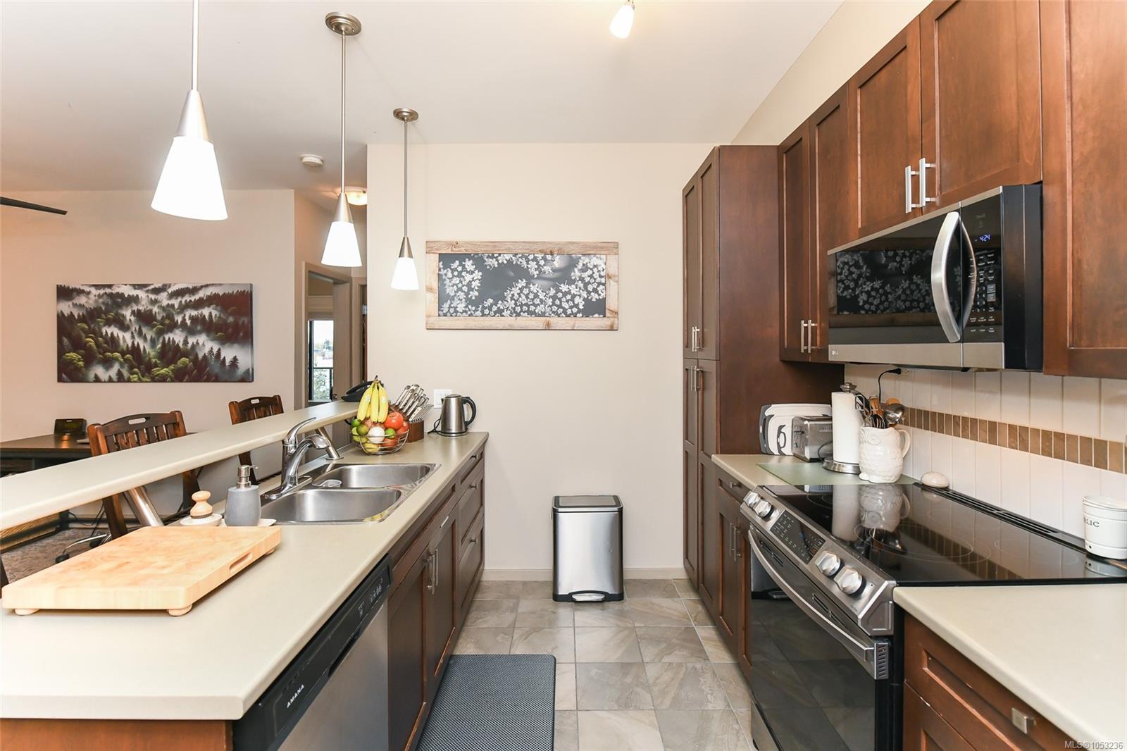 144-2300 Mansfield Dr — listing photo 8 of 48