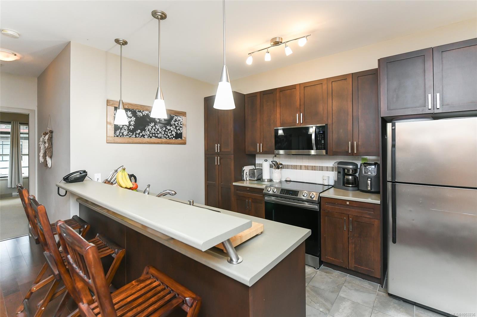 144-2300 Mansfield Dr — listing photo 9 of 48