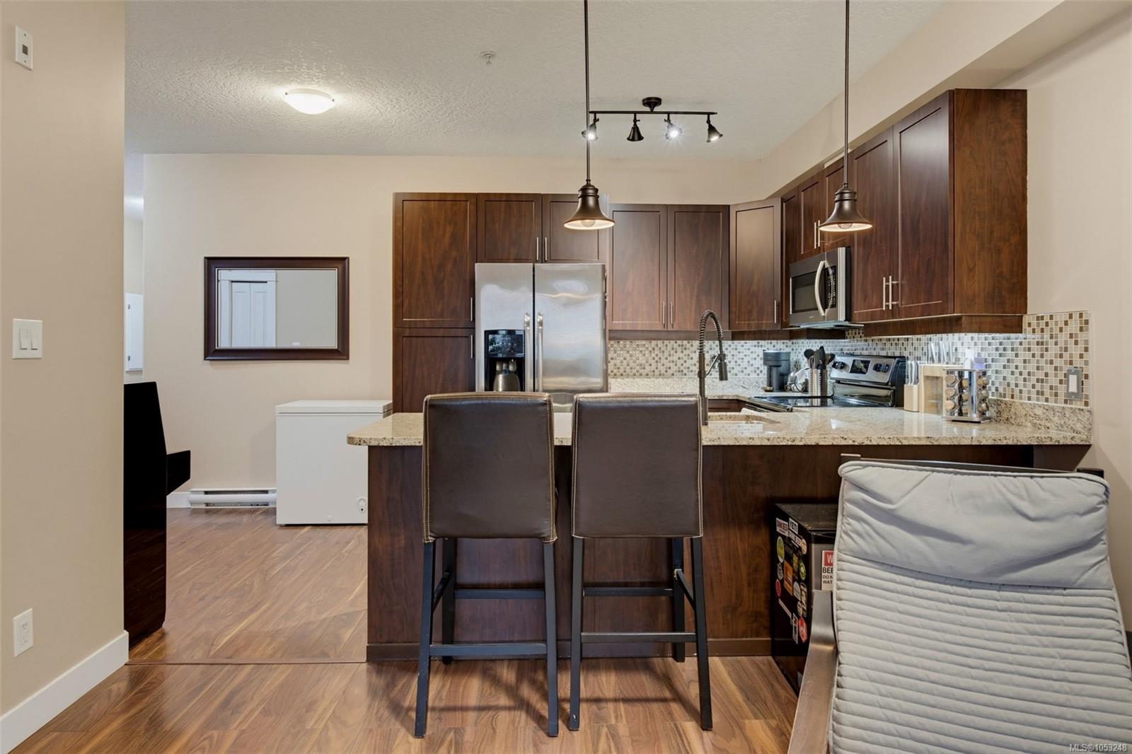 103-938 Dunford Ave — listing photo 13 of 26
