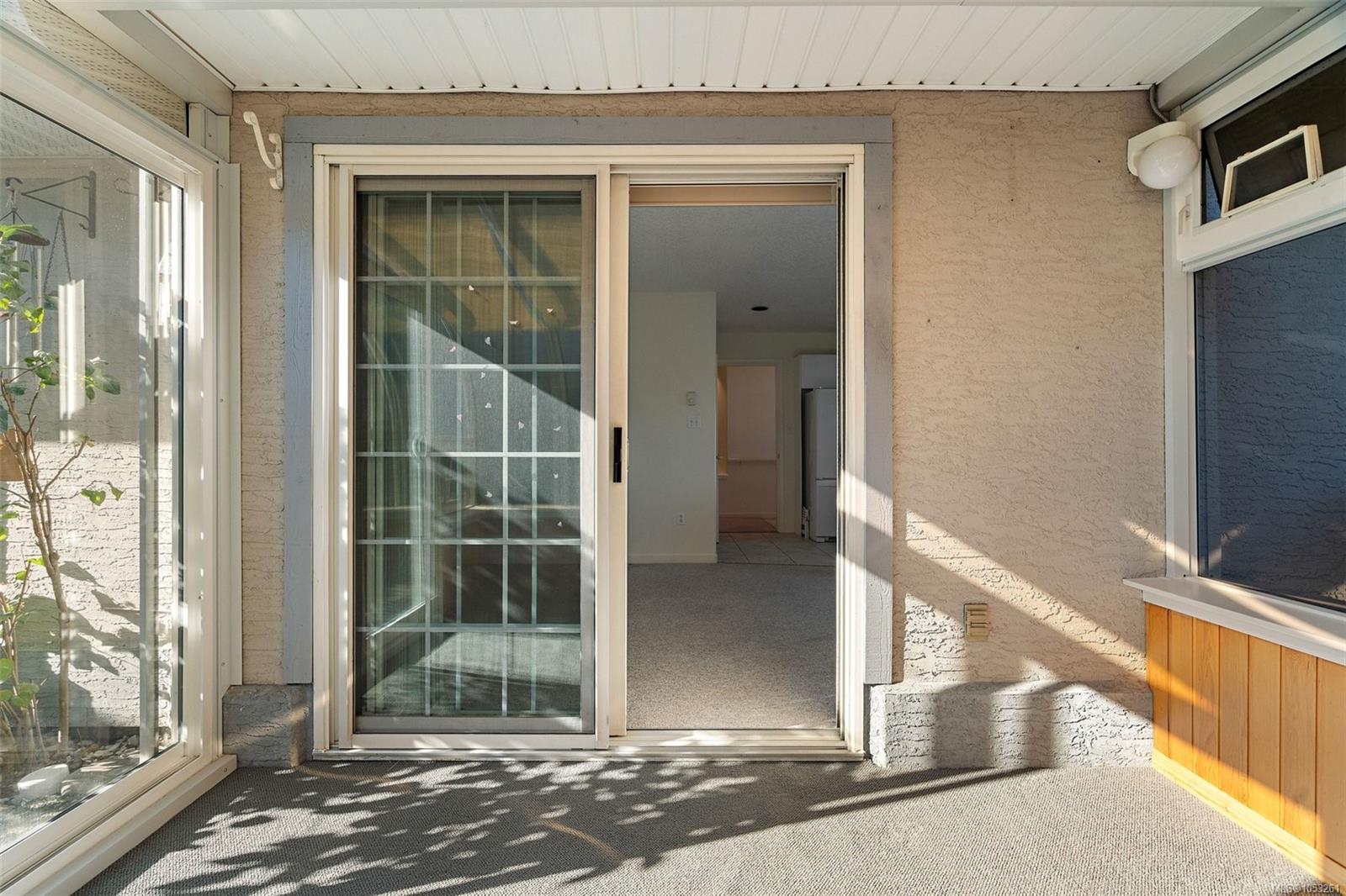 10232 Resthaven Dr — listing photo 14 of 33