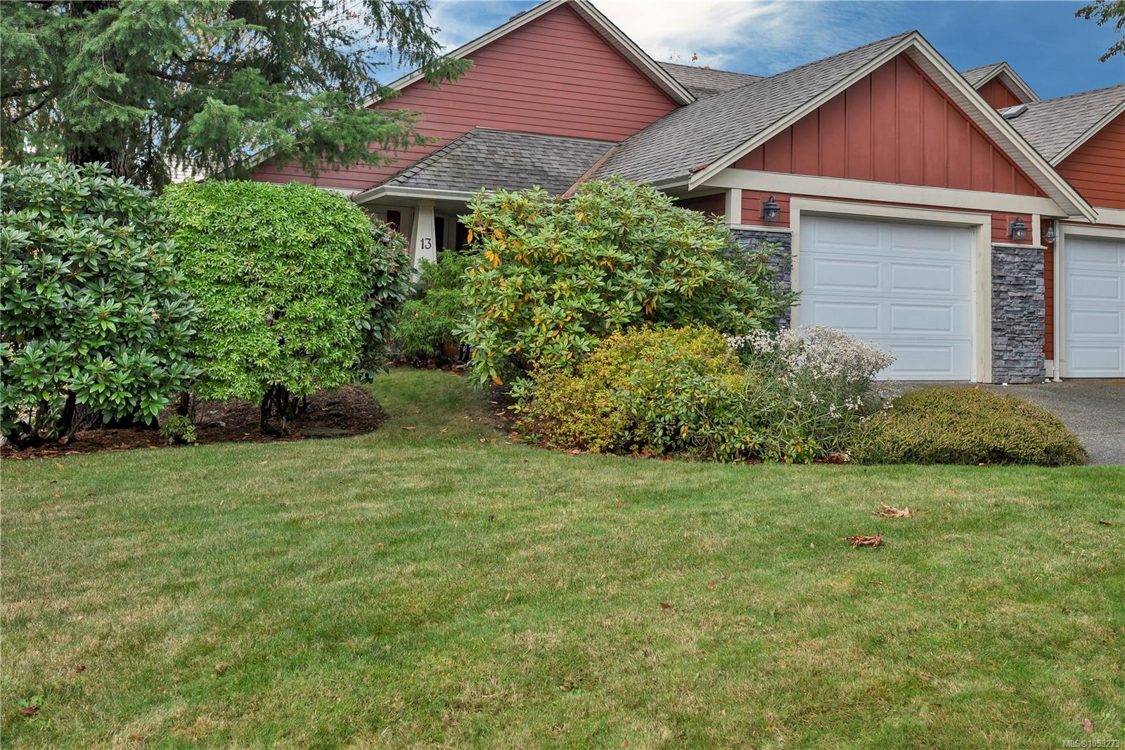 769 Merecroft Rd, Campbell River