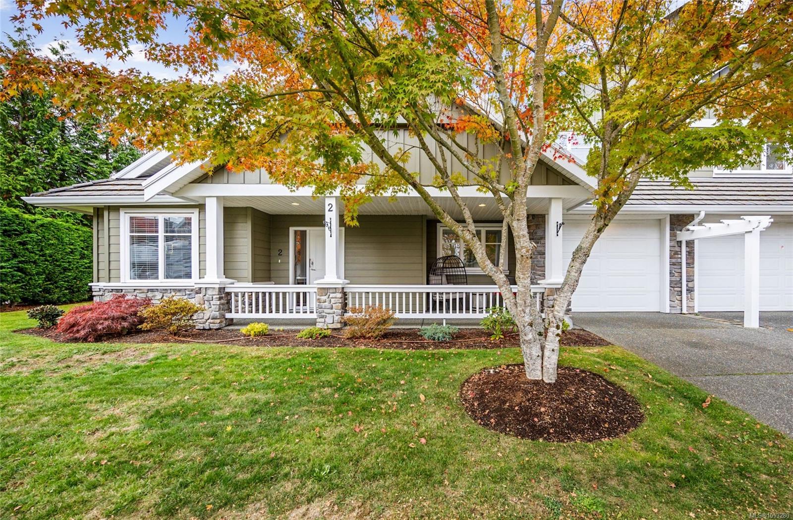 737 Royal Pl, Courtenay