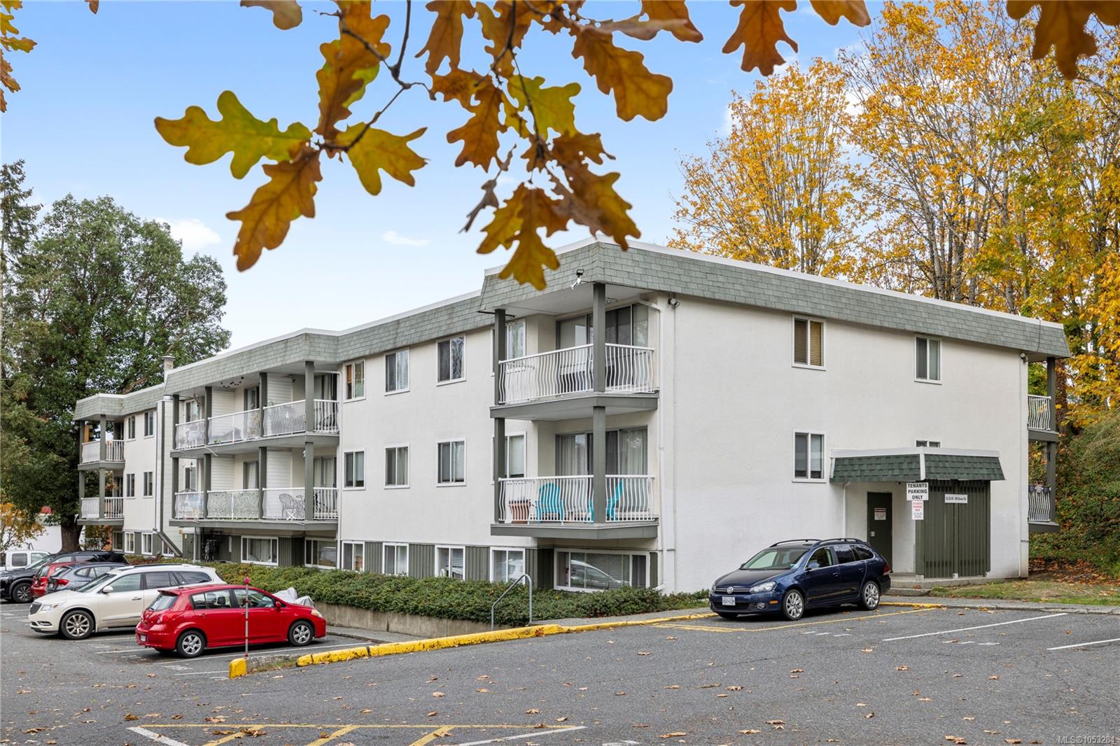 5302-999 Bowen Rd — listing photo 4 of 25