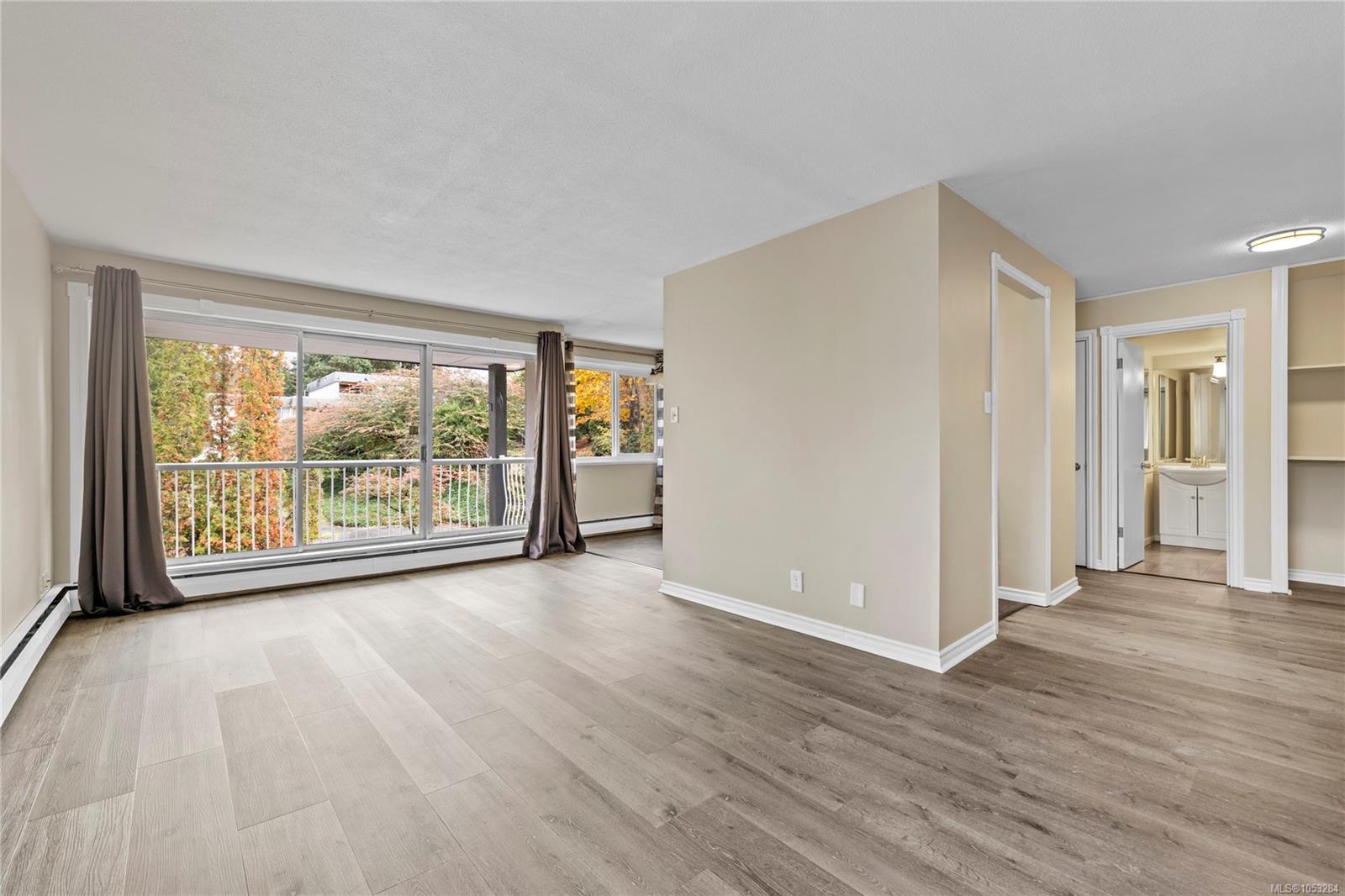 5302-999 Bowen Rd — listing photo 8 of 25
