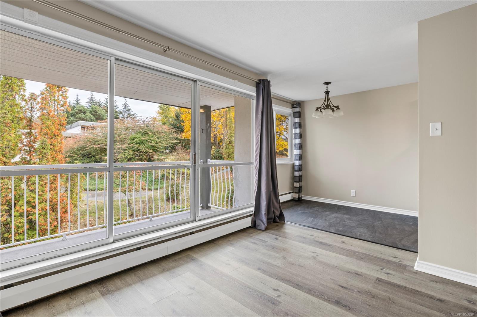 5302-999 Bowen Rd — listing photo 10 of 25