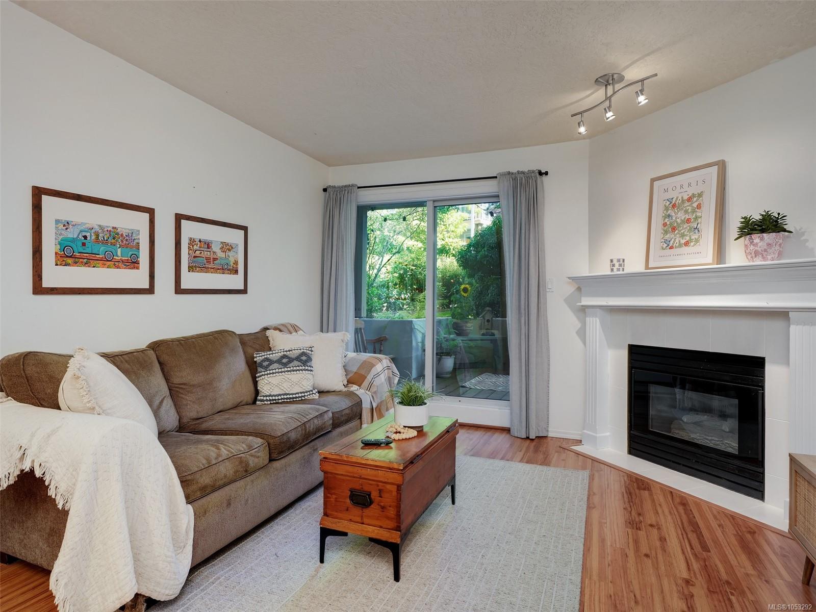 110-494 Marsett Pl — listing photo 3 of 25