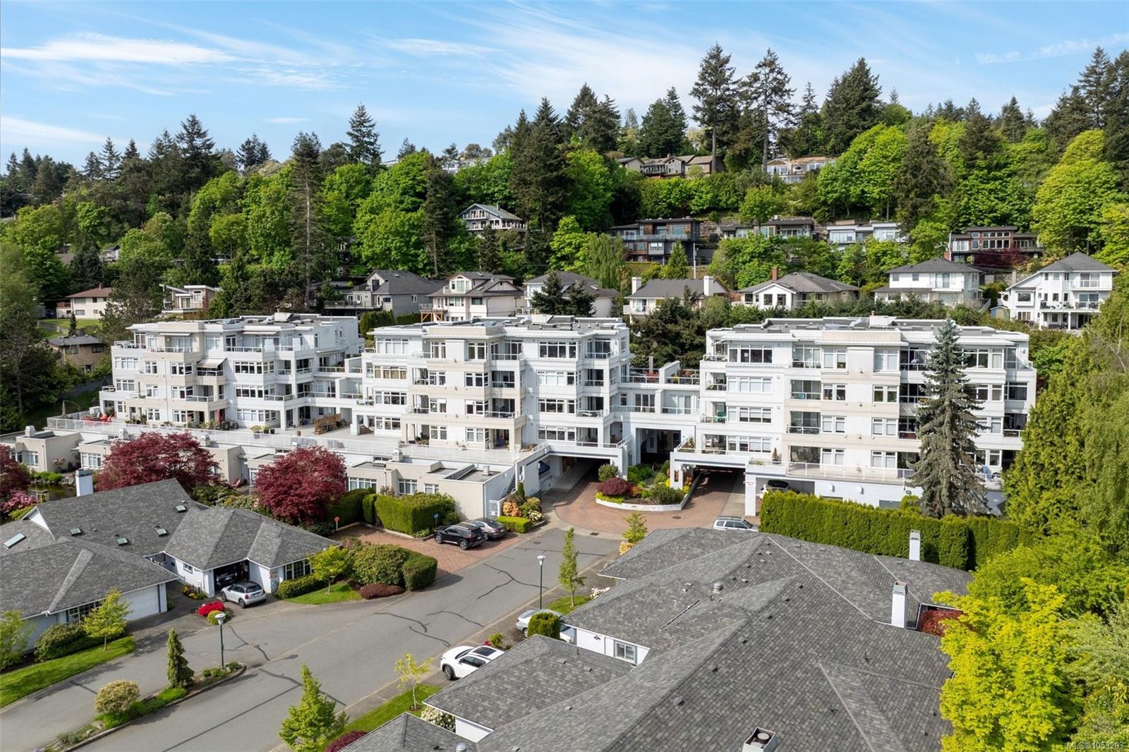 5110 Cordova Bay Rd, Saanich