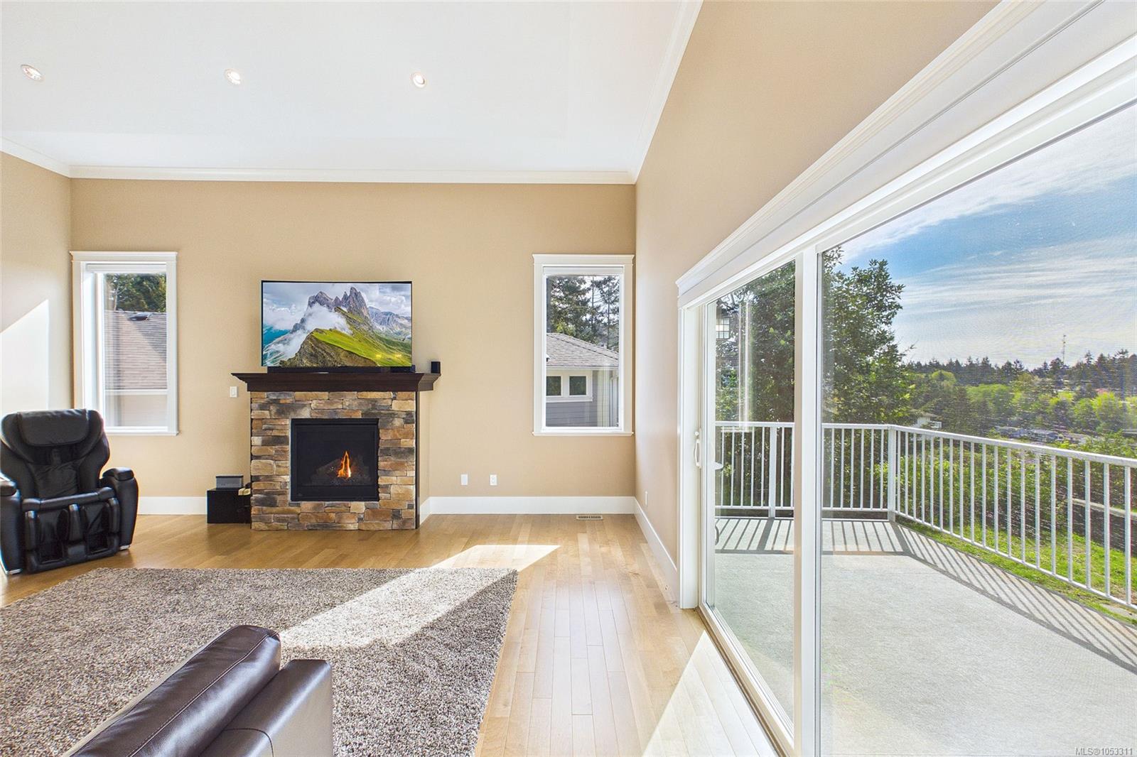 5751 Linyard Rd — listing photo 13 of 56