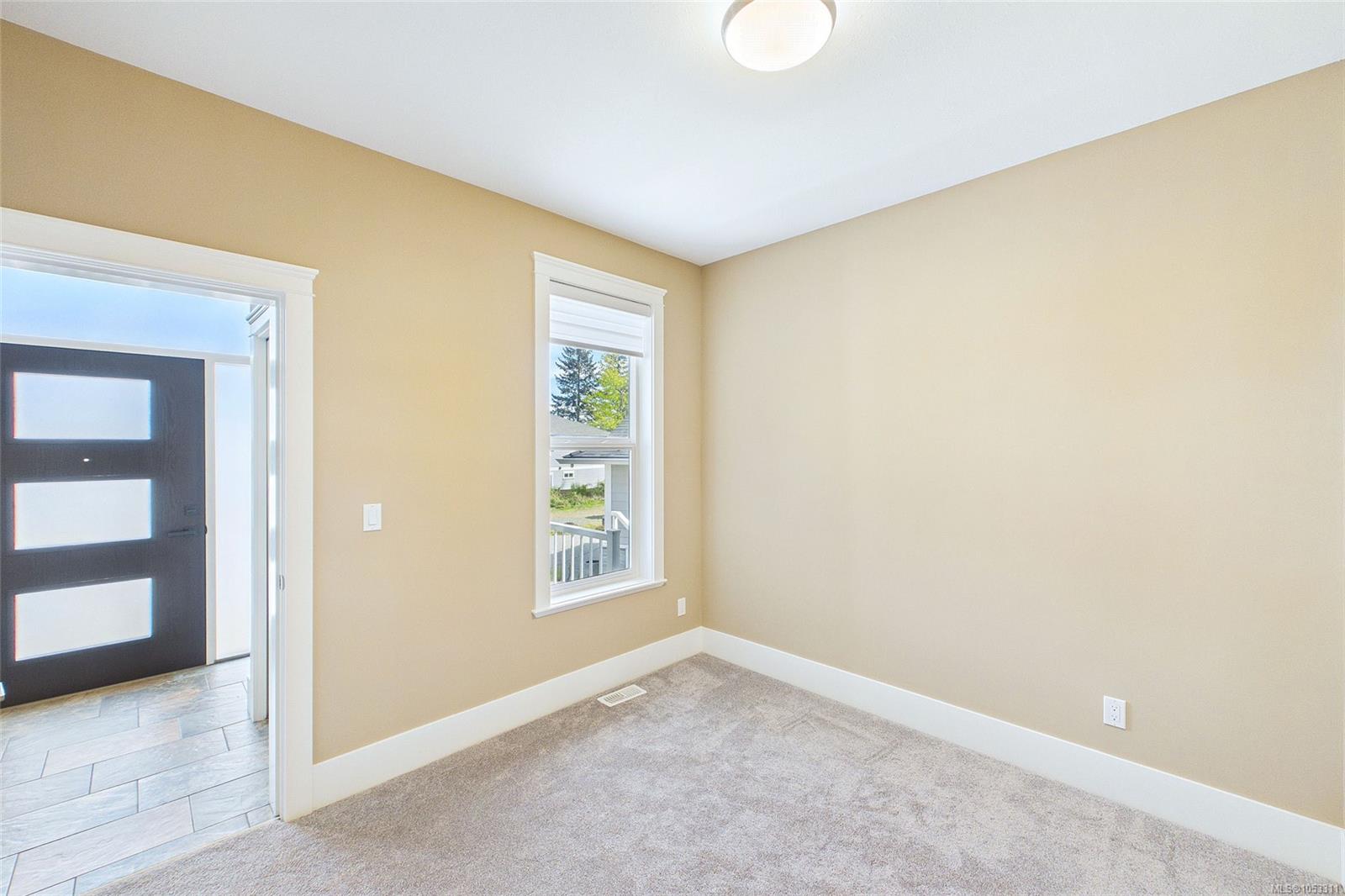 5751 Linyard Rd — listing photo 8 of 56