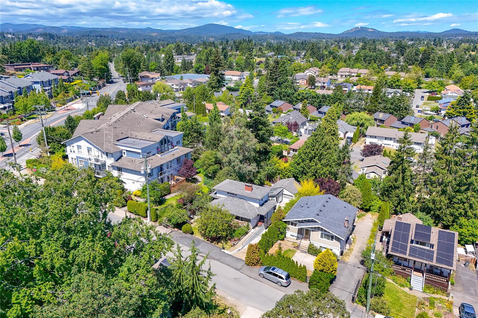 610 Kent Rd, Saanich