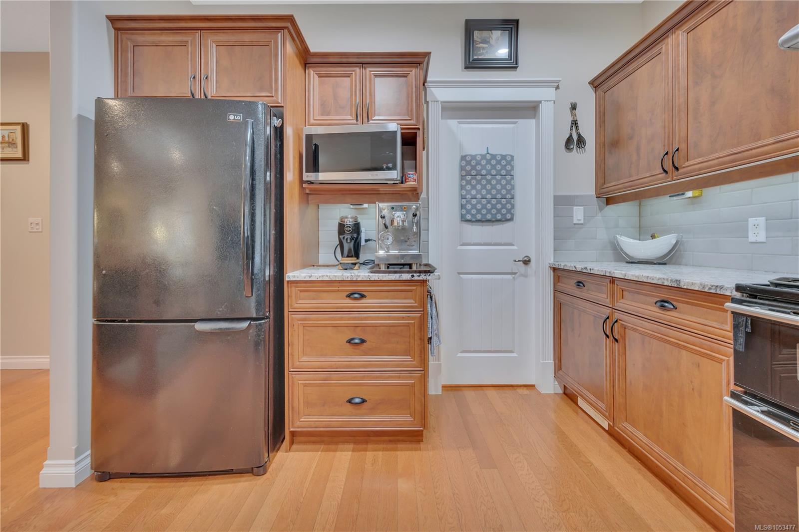 47-1150 Walkem Rd — listing photo 13 of 60