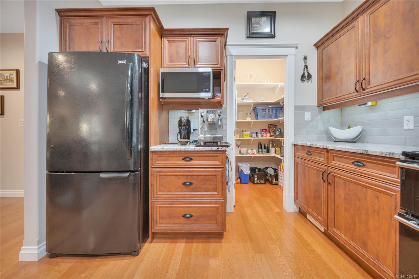 47-1150 Walkem Rd — listing photo 14 of 60