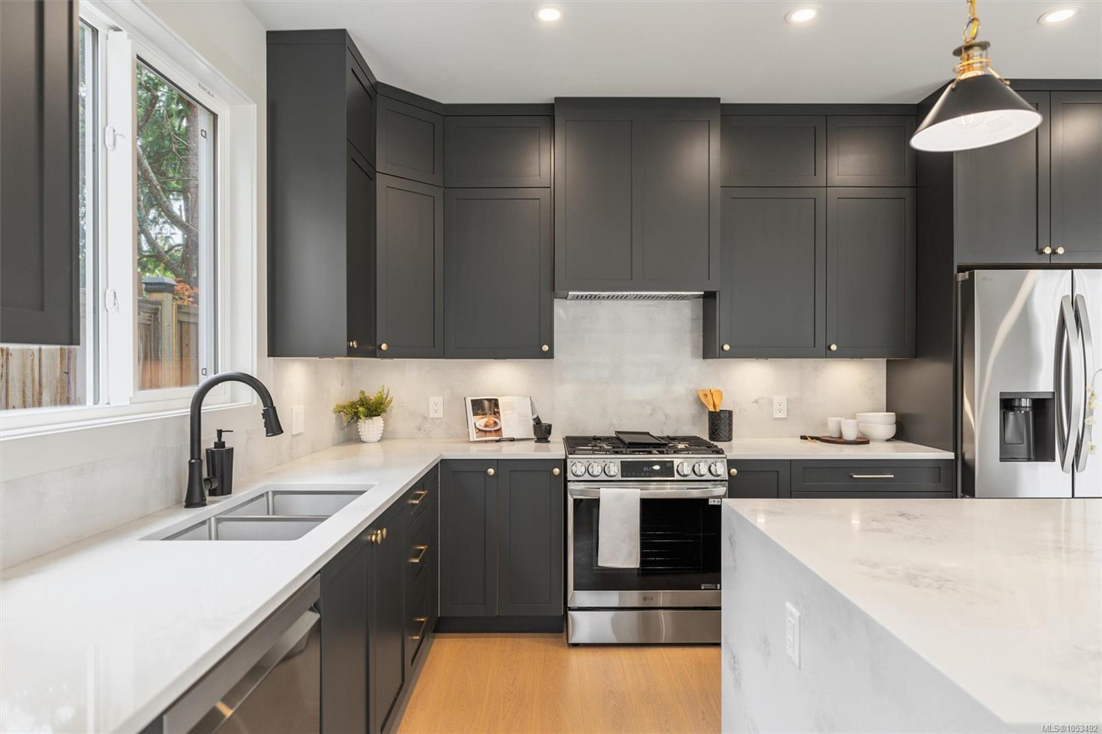 650 Wisteria Ridge — listing photo 8 of 53